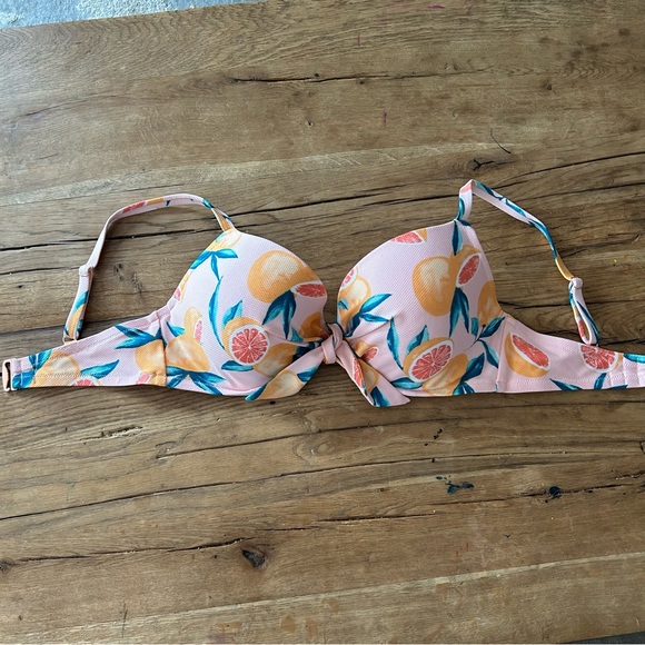 36DD grapefruit bikini top target shade & shore worn once KRN - Picture 1 of 3
